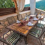 Awesome In With Sauna Дом отдыха Мощеничка-Драга