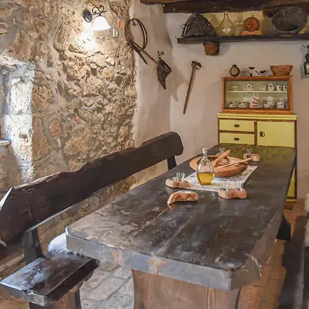 Holiday home Beautiful In With Sauna Moscenicka Draga