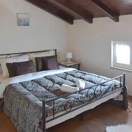 Holiday home Beautiful In With Sauna Moscenicka Draga